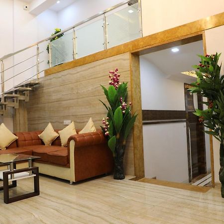 Hotel Pearl Navi Mumbai Exterior photo