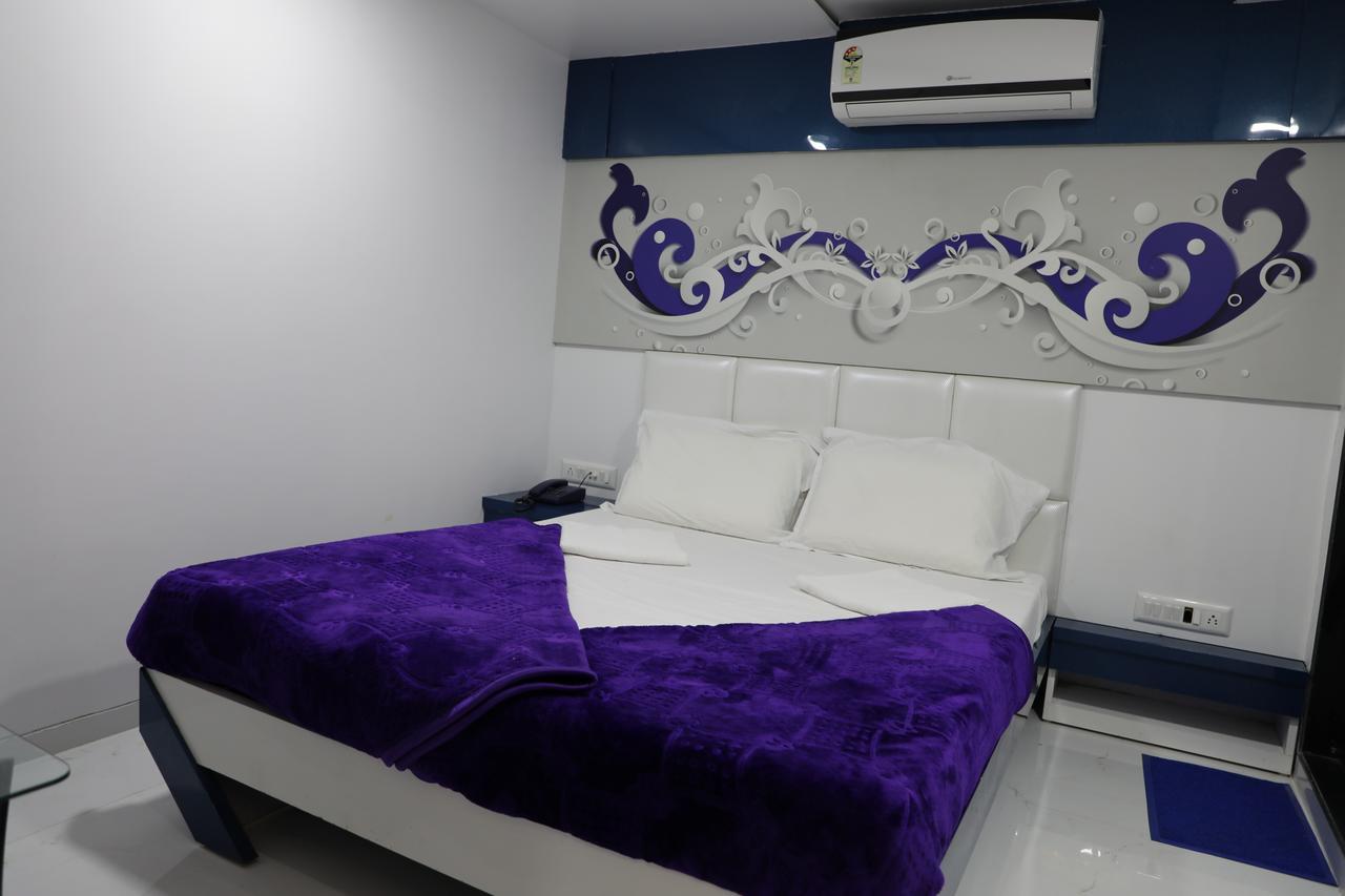 Hotel Pearl Navi Mumbai Exterior photo