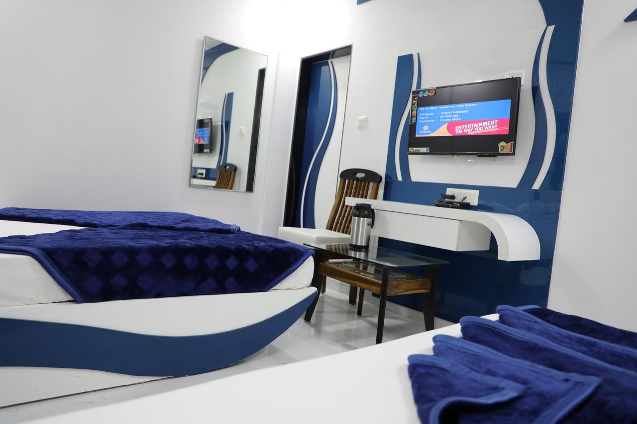 Hotel Pearl Navi Mumbai Exterior photo