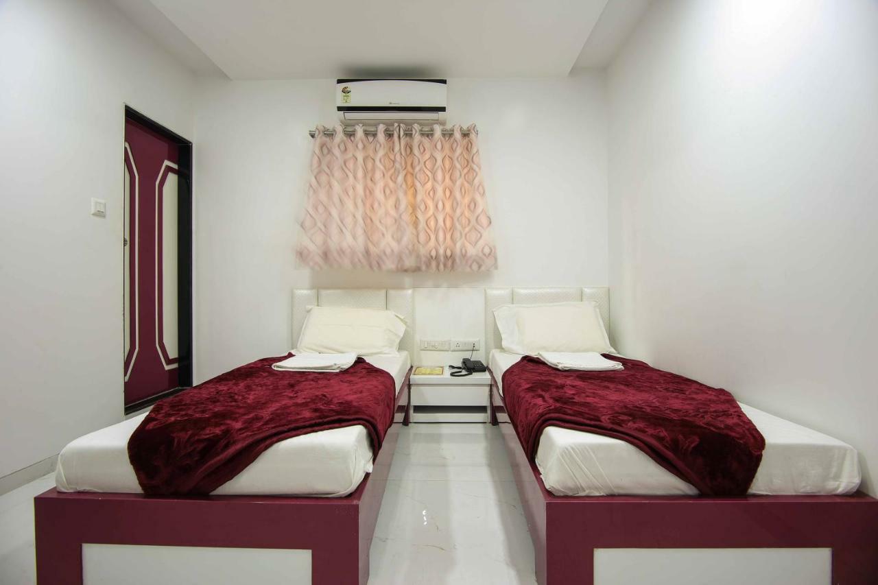 Hotel Pearl Navi Mumbai Exterior photo