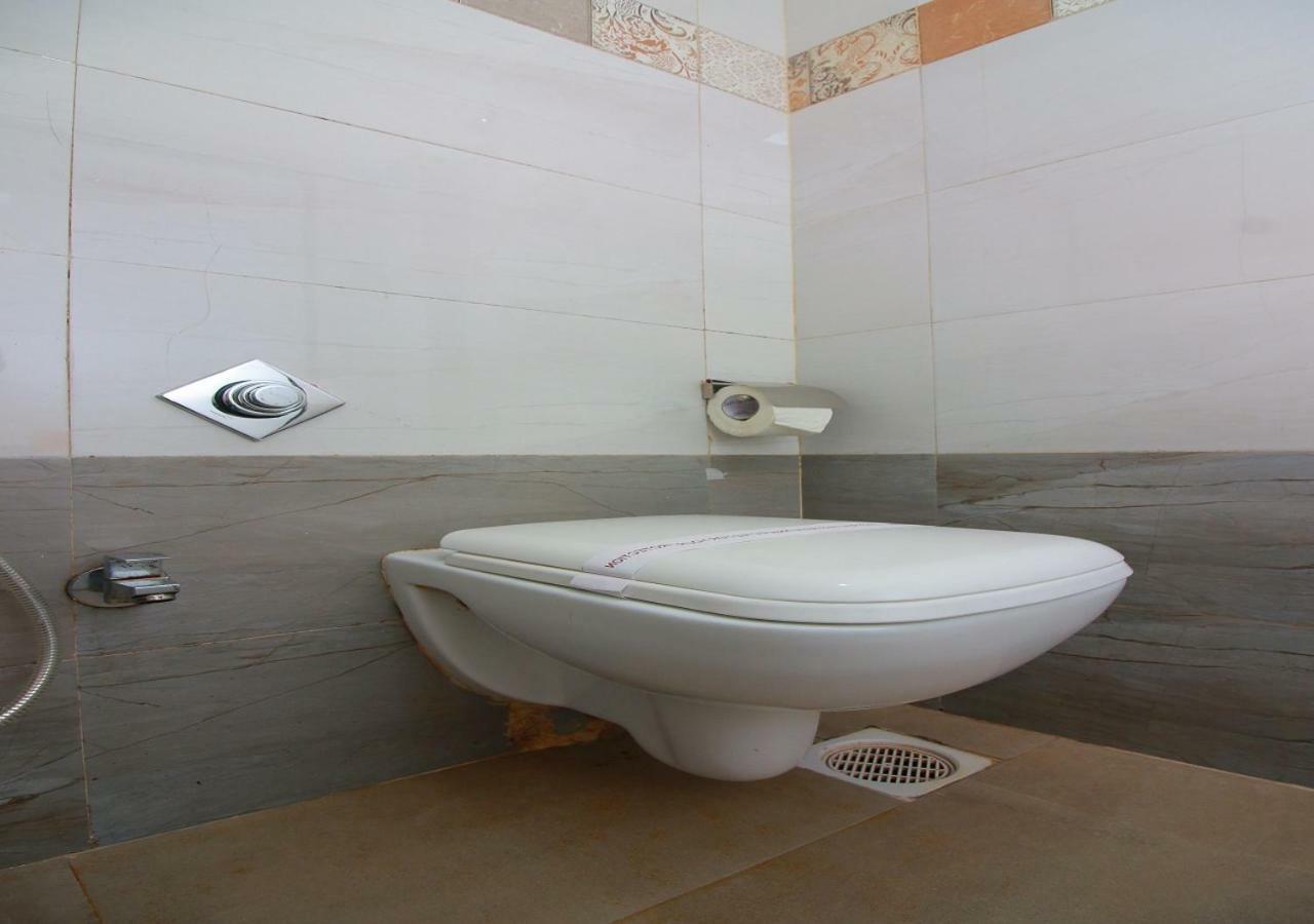 Hotel Pearl Navi Mumbai Exterior photo