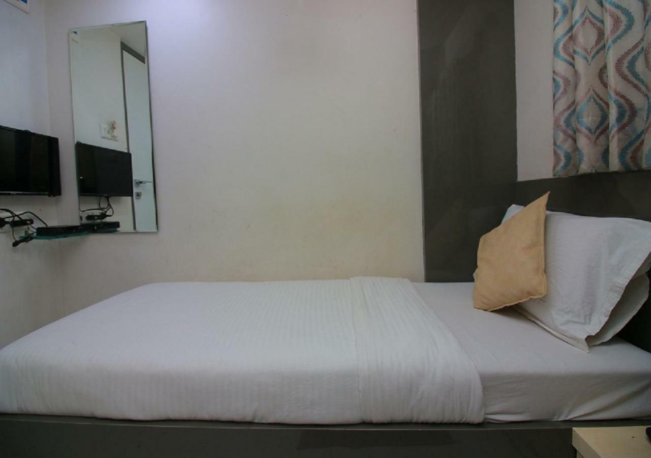 Hotel Pearl Navi Mumbai Exterior photo